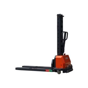 0.7T Self-climbing vehicle