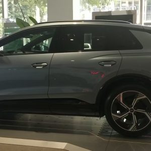 AUDI Q4 e tron